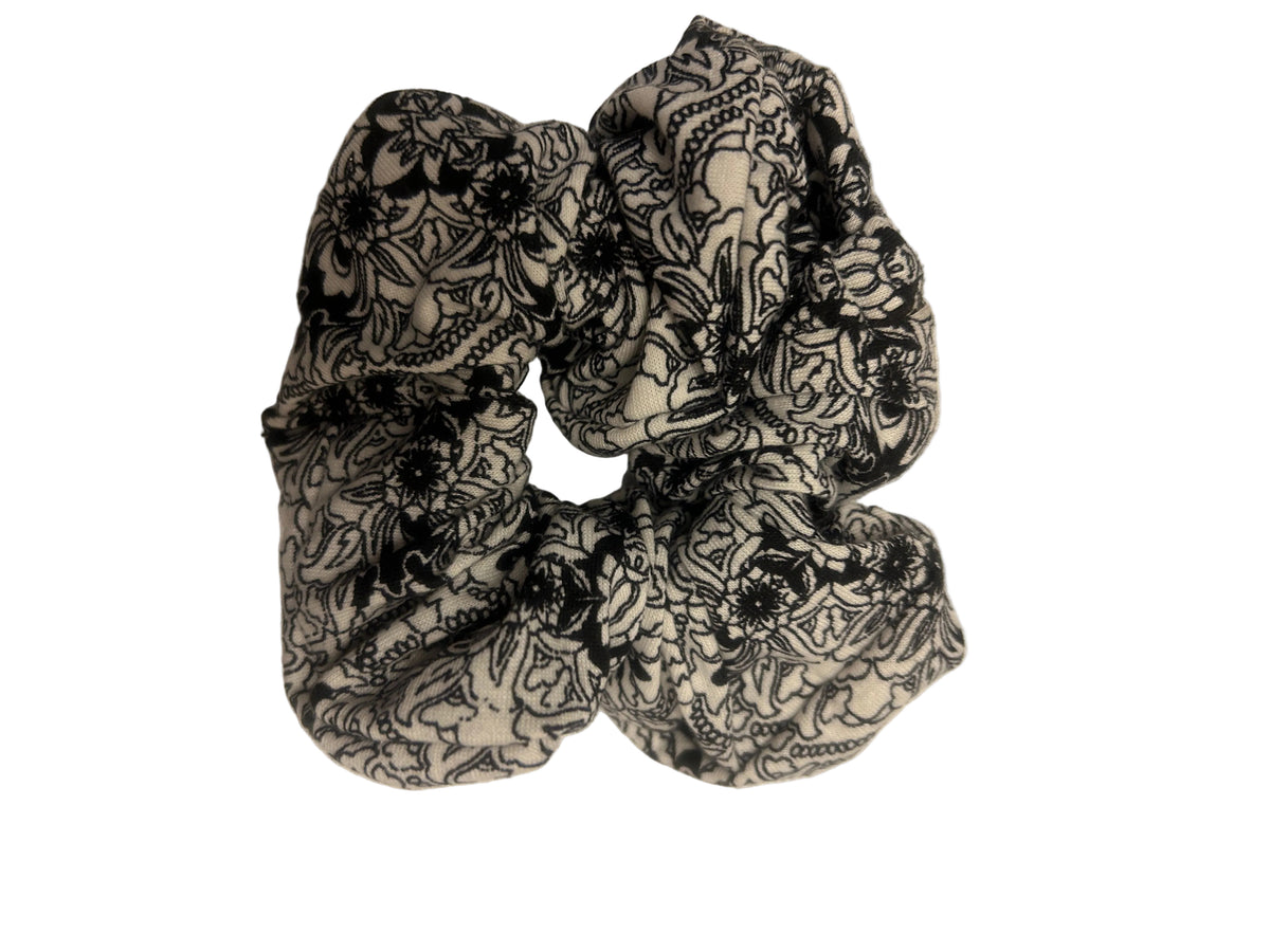 Stash Pocket Scrunchie