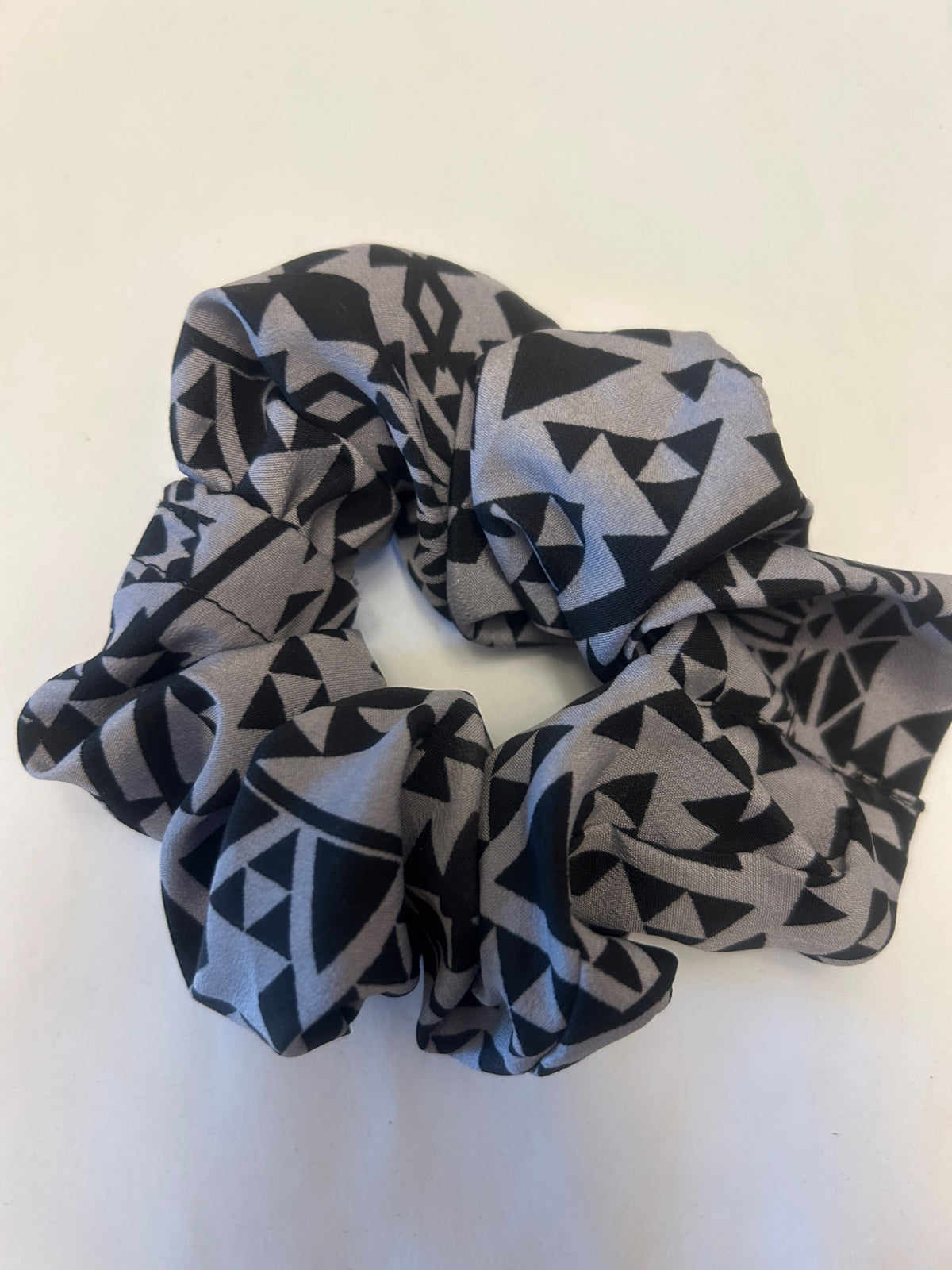 Gray Geometric hair scrunchie